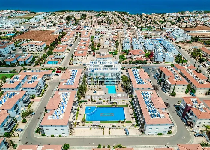 Sunnyvillas: 2br Mythical Apt*swimming Pool*ak04 *